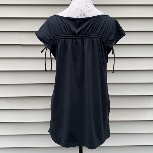 Gap Body Fit Ruched Back Black Top - Picture 7 of 11